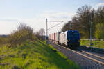 192 009 Northrail/TXL  Railfanatics  mit einem KLV-Zug bei Oberdachstetten Richtung Ansbach, 28.04.2022