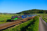 193 277 ELL/TXL  We love to connect  mit einem LKW-Walter KLV-Zug bei Oberdachstetten Richtung Ansbach, 14.05.2022