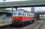 Wedler Franz Logistik GmbH & Co. KG, Potsdam mit  232 333-5  (NVR:  92 80 1232 333-5-D-WFL ) am 30.05.22  Durchfahrt Bf. Berlin Hohenschönhausen.