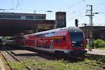 Seit dem 17.5 ist Oberhausen - Emmerich wieder offen und auch WFL f�hrt wieder auf dem RE19 die Verst�rkerz�ge. Aktuell kommt der Steuerwagen 86-33 008 der Bauart 778 zum Einsatz. Er ist der letzte Steuerwagen dieser Bauart welche betriebsbereit und fahrf�hig ist. Hier f�hrt er in D�sseldorf Hauptbahnhof aus in Richtung Duisburg.

D�sseldorf 28.05.2026