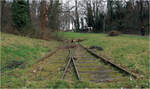 Industriebahn Stuttgart-Münster - Bad Cannstatt -     Ein Gleisrelikt mit Weiche befindet sich kurz bevor die Bahn am Weinberg steil hinunter ins Neckartal führte.