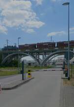 Bei einer Werksbesichtigung im Kraftwerk Schwarze Pumpe kann ich nur von mir zug�nglichen Stellen Fotos pr�sentieren; hier vom Tor der Stra�e 7 Nord.