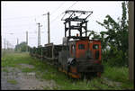 Lok 1 wartet mit einem Leerzug am 28.5.2007 in Förderstedt auf den nächsten Einsatz.