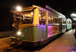 Ein Triebwagen Doppel der Zahnradbahn am Drachenfels in Königswinter an der Station Schloss Drachenburg während des  Schlossleuchten 2020  am 26.01.2020