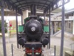 Die Vorder Seite der Drachenfelsbahn lok die an der Talstation der Drachenfelsbahn steht