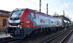 LWC Lappwaldbahn Cargo GmbH, Braunschweig [D] für hvle? mit der Eurodual Lok  159 219  [NVR-Nummer: 90 80 2159 219-5 D-RCM] und zwei Schüttgutwagen am 10.07.23 Durchfahrt Bahnhof Falkenberg/Elster.