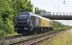 Edelwei� - die erste EURO9000 Hybridlokomotive f�r Leonhard Weiss.
Lokomotive 2019 310-2 am 07.07.2026 in Lintorf.