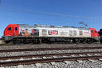 159 239-3 Stadler Eurodual (NVR: 90 80 2159 239-3 D-ELP) am 8. April 2026 bei Röhrmoos. 