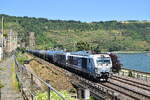248 063  Wasser marsch  f�hrt mit einer weiteren 248 und einem Kesselwagenzug durch Oberwesel gen S�den.
