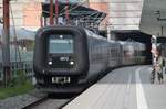 Einfahrt des Öresundzuges nach Helsingör am 08.07.2017 im Bahnhof Österport.