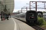 Ausfahrt einer Dreifachtraktion Öresundzug nach Helsingör am 08.07.2017 aus dem  Bahnhof Österport.