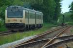 DSB (Dnische Staatsbahnen) Triebwagenkombination MR 4076 und MRD 4276,ausfahrend Bahnhof Kvissel an der Strecke Frederikshavn-Hjrring  Die Triebwagen wurden von der Waggonfabrik Uerdingen und