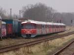 dnischer Triebwagen im Bahnhof Meyenburg abgestellt.Aufgenommen am 24.02.08 in Meyenburg