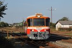 Ys/Ym 16 “Heden” der Midtjyske Jernbaner mit Regionalzug 306 Thyborøn-Vemb auf Bahnhof Lemvig am 6-8-2015.