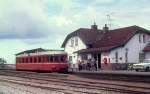 OHJ (Odsherreds Jernbane) Schienenbus S 36 (Hägglund & Sönner, Örnsköldsvik, Schweden 1953, ex-SJ YB06 757, gekauft 1967, ausgemustert 1984) Bahnhof Højby am 25.