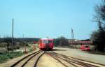 SJS, stsjllandske Jernbaneselskab: Ein Zug bestehend aus zwei Scandia-Schienenbustriebwagen (Sm) kommt am 24.