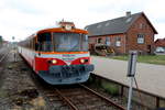 Midtjyske Jernbaner - Lemvigbanen (Vemb - Lemvig - Thyborøn): Das Bild zeigt einen Triebzug bestehend aus dem Steuerwagen MjbaD Ys 16 und dem Dieseltriebnwagen MjbaD Ym 16.