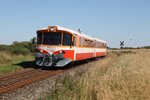 Ym/Ys 14 “Tangen” der Midtjyske Jernbaner mit Regionalzug 316 Thyborøn-Vemb bei Bonnet am 13-8-2015.