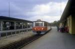 Lollandsbanen (LJ) Bahnhof Maribo: Ein Triebzug bestehend aus einem Steuerwagen (Ys) und einem Triebwagen (Ym) hält am 15.