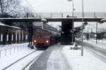 Kbenhavn / Kopenhagen DSB S-Bahn: Ein Zug der Linie C, der in Richtung Ballerup fhrt, hlt im Januar 1979 im S-Bf Enghave.