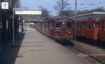 DSB S-Bahnlinie F Bahnhof Klampenborg im Mai 1978. - Der Zug besteht aus Wagen der ersten Generation, die in den Jahren 1934 - 1962 geliefert wurden. Der vordere Wagen ist ein Steuerwagen (FS).