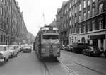 København / Kopenhagen Københavns Sporveje SL 10 (DÜWAG-GT6 872) Nørrebro, Ægirsgade / Tagensvej im September 1968. - Zwischen dem Straßenbahnbetriebsbahnhof Nørrebro (an den Straßen Nørrebrogade, Bragesgade und Mimersgade) und der Stammstrecke der Linie 10 am Tagensvej gab es eine Betriebsstrecke über die Straßen Mimersgade und Ægirsgade. Auf dem Bild befindet sich der GT6 872, der wenige Minuten vorher den Betriebsbahnhof verlassen hat, in der Ægirsgade. Unmittelbar nachher ist er rechts in den Tagensvej in Richtung Valby (Toftegårds Plads) eingebogen. - Scan von einem S/W-Negativ. Film: Ilford PF3.