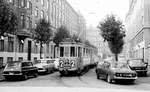 København / Kopenhagen Københavns Sporveje: Tw 509 + Bw 15xx als E-Zug auf der SL 2 im Ærøvej (Frederiksberg Kommune) im September 1968. - Der Zug benutzt die Wendemöglichkeit, die es für verspätete auswärts fahrende Planzüge und kurzgeführte E-Züge vom Godthåbsvej über die Straßen Ærøvej, Holger Danskes Vej und Nordre Fasanvej zurück zum Godthäbsvej gab. Man bemerke das Zielschild, das 'Ndr. Fasanvej' als Endstation dieses Zuges zeigt. - Scan von einem S/W-Negativ. Film: Ilford FP3.