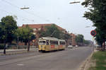 København / Kopenhagen Københavns Sporveje SL 5 (DÜWAG/Kiepe-GT6 895) Bellahøj, Frederikssundsvej / Bellahøj Kirke am 26. juni 1971. - Scan eines Farbnegativs. Film: Kodak Kodacolor X.