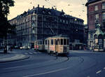 København / Kopenhagen Københavns Sporveje (KS) SL 16 (Großraumtriebwagen 609) København V, Vesterbro, Flensborggade / Enghave Plads im Juni 1968.