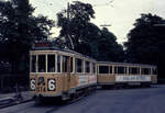 København / Kopenhagen Københavns Sporveje (KS) SL 6 (Großraumtriebwagen 574) København Ø, Østerbro, Ved Sporsløjfen (: An der Gleisschleife) im August 1968.