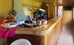 Theke im Salonwagen des Tren Crucero.