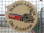 Das offizielle Symbol/ Zeichen der Ecuadorianischen Eisenbahn am 12.02.2011 auf einem Schild am Bahnhof von Riobamba, Ecuador.