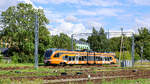 Regionalzug 125/109/149 Piusa - Tartu - Tallinn kurz nach der Ausfahrt aus dem Bahnhof Tartu. Erbracht werden diese Leistungen vom estnischen Staatsunternehmen AS Eesti Liinirongid (ELRON) mit Dieseltriebwagen des Typs Stadler FLIRT.
Aufgenommen im Juli 2026 von �ffentlichem Grund und Boden.