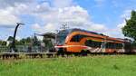 Expresszug 115/15 Valga - Tartu - Tallinn beim Zwischenhalt im Bahnhof Aardla.
