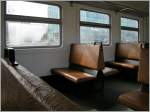 Spartanisch eingerichtet zeigt sich der Fahrgastraum in den DR1B Dieseltriebzgen der Edelatrautee, ABER die Sitze sind gemtlich und zur farbenfrohen Ambiente der Zugfahrt trugen dann die erfreulich