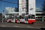 Der Tallinner Tw 177 als Linie 3 fährt aus der Narva maantee in die Pärnu maantee am 08.05.2017.