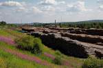 Im Südgelände des Bahnhofs Rovaniemi wird Holz im grossen Stil bei Tag und Nacht verladen für die Reise nach Süden in die wenigen aber grossen Papierfabriken.Bild vom 21.7.2014