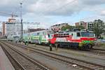 Nachschuss auf Sr1 3100, als diese am Nachmittag des 11.07.2019 ihre IC-Garnitur vom Abstellgleis in Richtung nördliches Vorfeld vom Bahnhof Tampere, um später als Ersatzzug für den IC