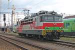 Portrait von Sr1 3031, als diese am Nachmittag des 11.07.2019 neben den Bahnsteigen im Bahnhof von Tampere stand und auf ihren nächsten Einsatz wartete.