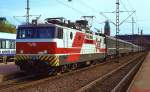 Sr1 3028 im Hauptbahnhof von Helsinki vor dem Schnellzug nach Leningrad (Mai 1988)