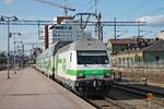 Nachschuss auf die Sr2 3246, als diese am Nachmittag des 10.07.2019 ihren IC 471 (Tampere - Pori) von Gleis 5 aus dem Startbahnhof in Richtung Norden schob.