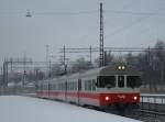 Sm2 6075 fhrt am 17.01.2006 in den Bahnhof Helsinki C ein.