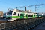 Triebwagen Sm4 #6308+6408 der VR bereit zur Abfahrt im Bahnhof Riihimki, 14.4.13  