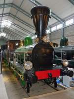 Dampflok der Klasse C1, No.21 im Finnischen Eisenbahnmuseum in Hyvinkää, 14.4.13

1869 gebaut von Neilson & Co. in Glasgow als No. 1427 
Diese Lok war bis 1926 in Betrieb und blieb als einzige erhalten. Insgesamt wurden 10 Stück dieser Baureihe an das damalige Großfürstentum Finnland geliefert. 

Gewicht         42,0 t
Länge           12,77 m
Zugkraft        3200 kp
Geschwindigkeit 60 km/h