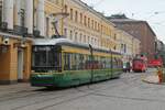 Fahrzeug 437 der HKL/HST vom Typ Skoda-Arctic (Transtech) MLNRV III Tram TW 52 am 12.5.2022 im Einsatz auf der Linie 4 (Munkkiniemi/Munksnäs-Katajanokka/Skatudden).