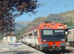 Spanischer Triebzug 440.252 aus Barcelona am 25.09.2003 im 3-Spuren-Grenzbahnhof La-Tour-de-Carol.