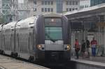 Am 17.08.2016 steht ein Coradia Dulpex der TER Rhone-Alpes im Bahnhof Lyon Part-Dieu.