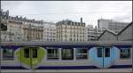 Zwischen den Häusern der Stadt - 

Impression vom Bahnhof Saint-Lazare in Paris. 

19.07.2012 (M)