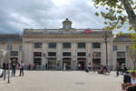 Fassade des Bahnhofsgebäudes Avignon-Centre am 14.