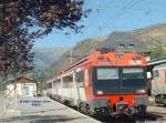 Spanischer Triebzug 440.252 aus Barcelona am 25.09.2003 im 3-Spuren-Grenzbahnhof La-Tour-de-Carol.